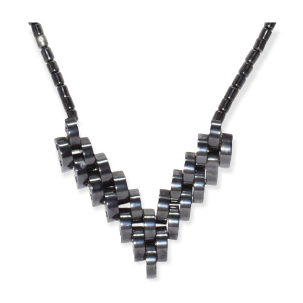 Collar Hematita con Colgante Corazón - Image 2
